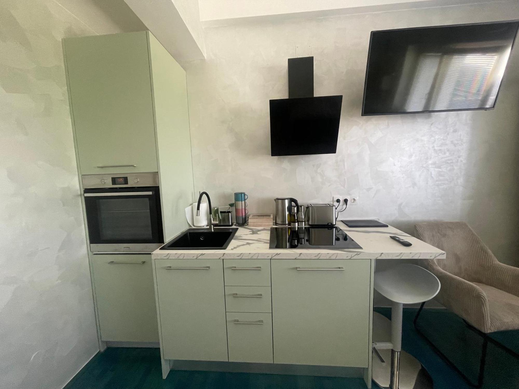 Tona - Miran Apartman - Parking - Samostalna Prijava كارلوفاتش المظهر الخارجي الصورة