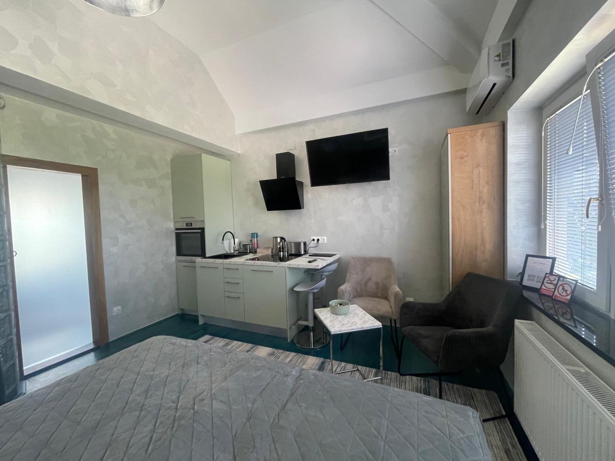 Tona - Miran Apartman - Parking - Samostalna Prijava كارلوفاتش المظهر الخارجي الصورة