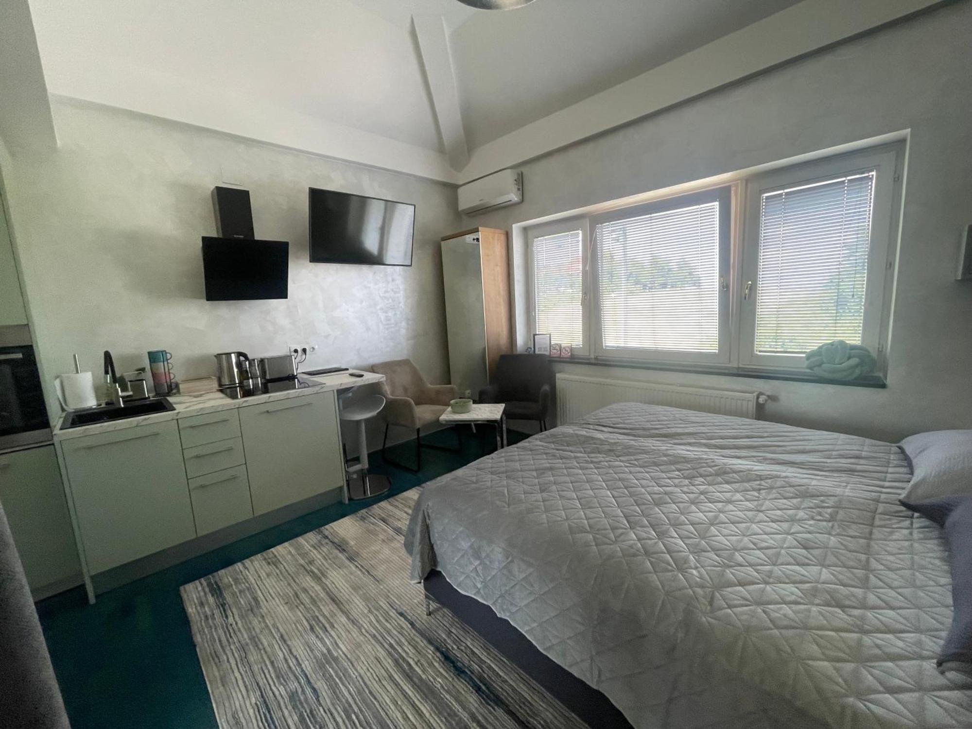 Tona - Miran Apartman - Parking - Samostalna Prijava كارلوفاتش المظهر الخارجي الصورة